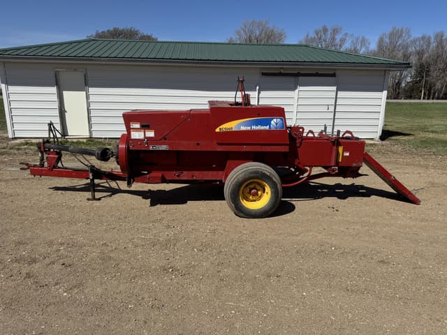 Image of New Holland BC5060 equipment image 3