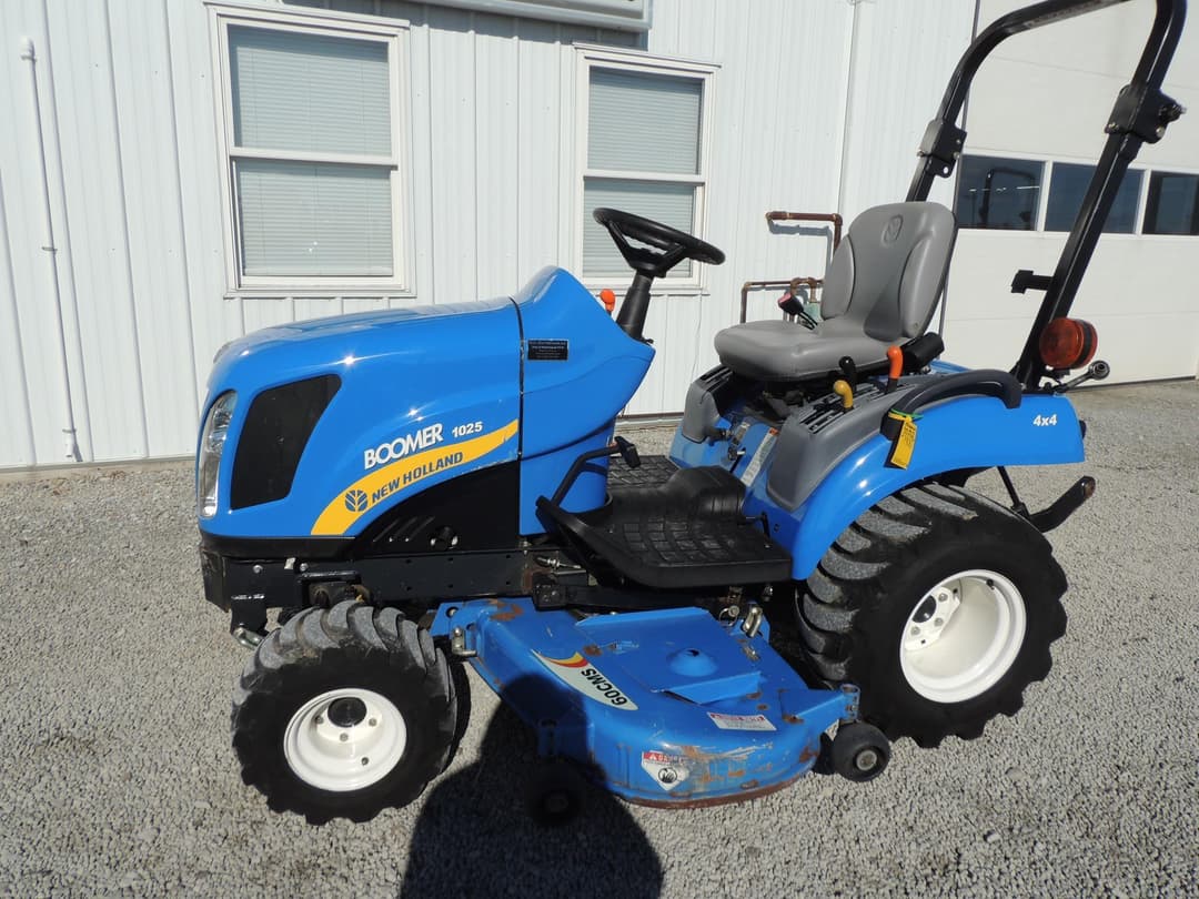 Image of New Holland Boomer 1025 Primary image