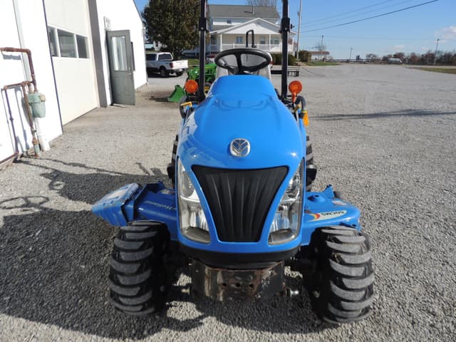 Image of New Holland Boomer 1025 equipment image 4