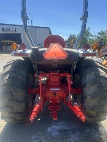 Image of New Holland Boomer 8N equipment image 2