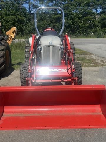 Image of New Holland Boomer 8N equipment image 1