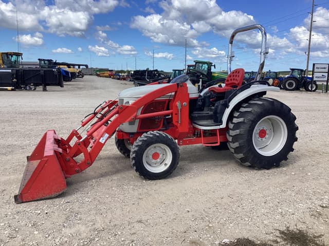 Image of New Holland Boomer 8N equipment image 1