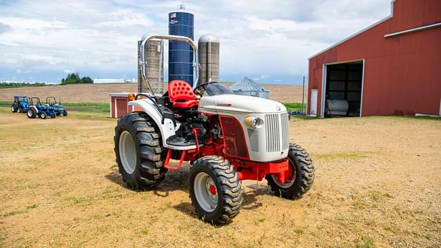 Image of New Holland Boomer 8N equipment image 4