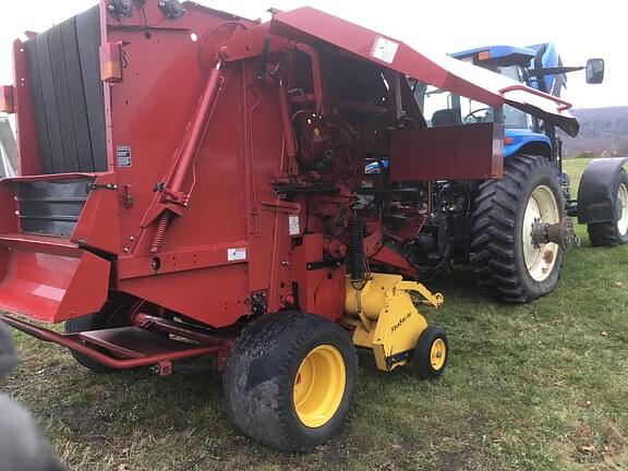 Image of New Holland BR7060 CropCutter equipment image 3