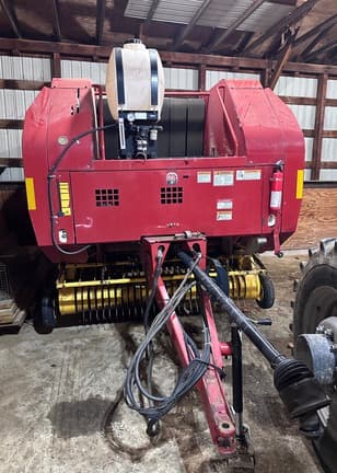 Image of New Holland BR7060 equipment image 1