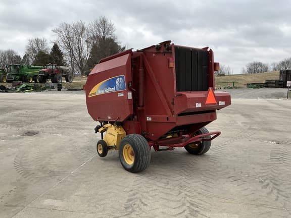 Image of New Holland BR7060 equipment image 4