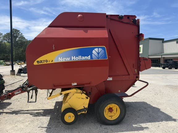 Image of New Holland BR7070 equipment image 4
