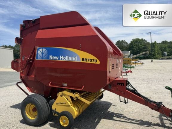 2009 New Holland BR7070 Equipment Image0