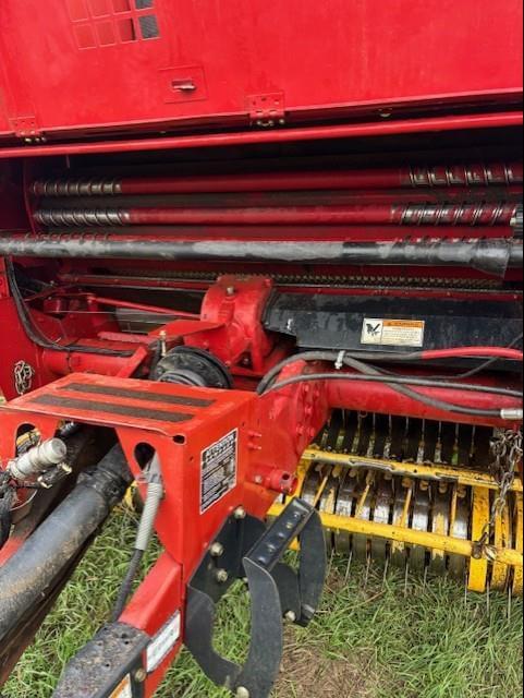 Image of New Holland BR7090 equipment image 4