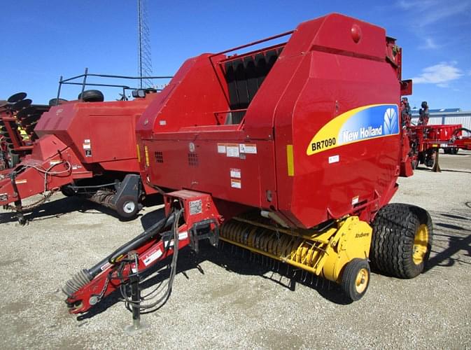 Image of New Holland BR7090 Primary Image