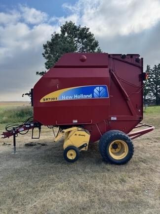 Image of New Holland BR7090 Image 0