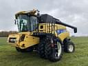 2009 New Holland CR9070 Image