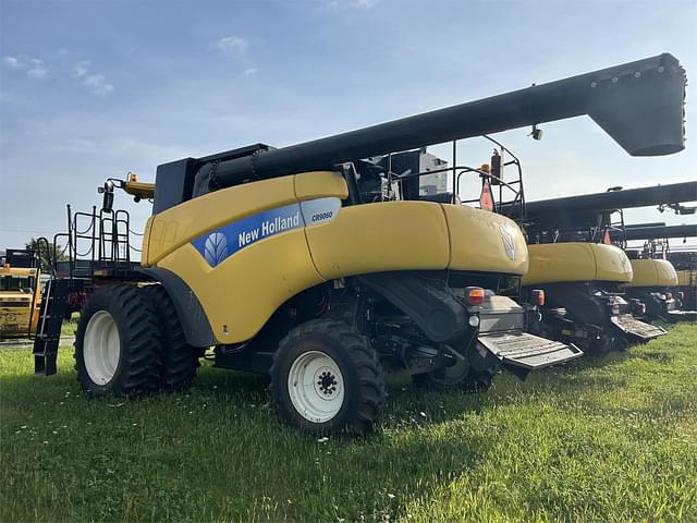 Image of New Holland CR9060 equipment image 1