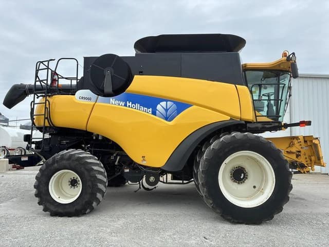 Image of New Holland CR9060 equipment image 3