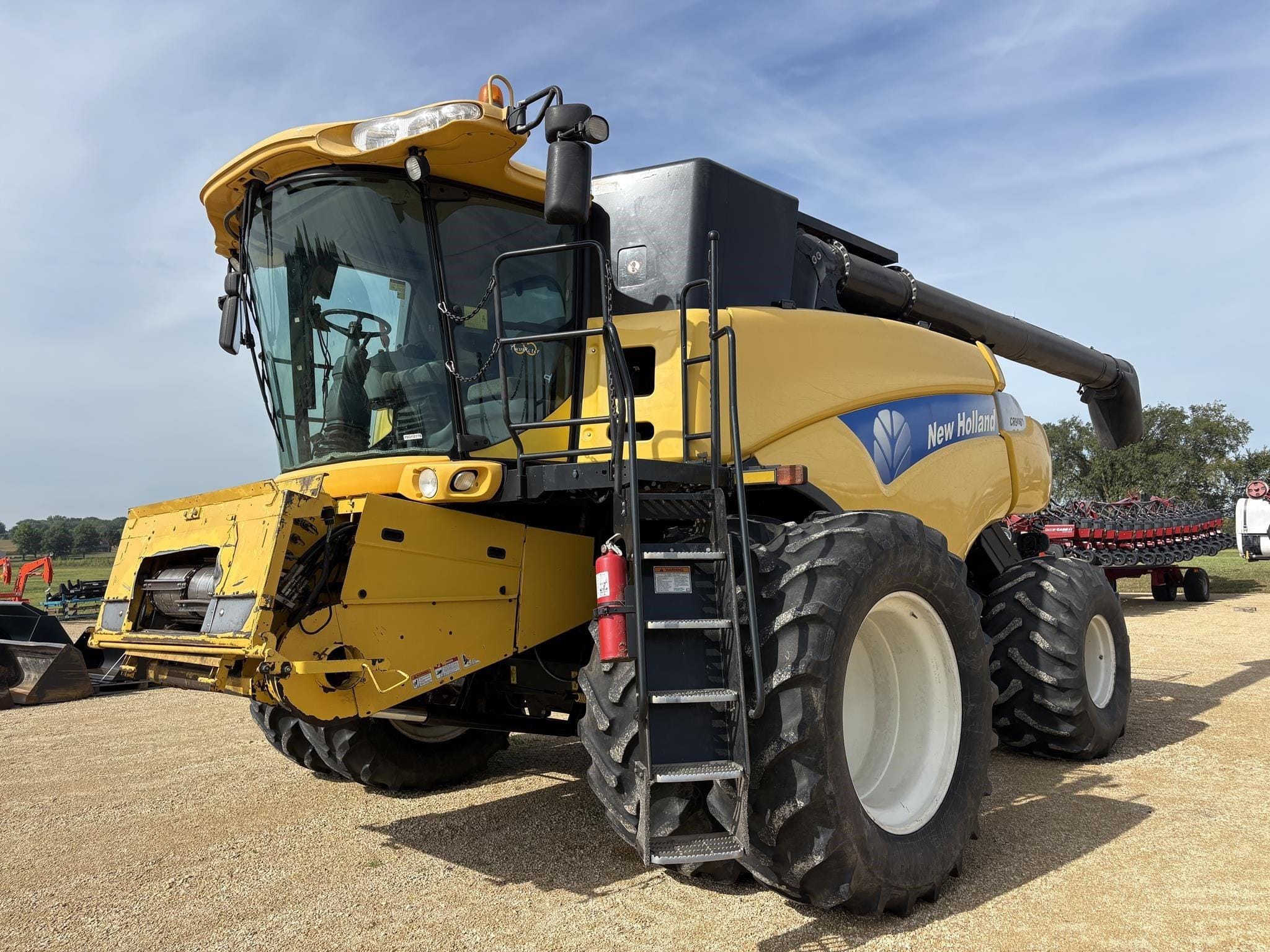 2009 New Holland CR9060 Equipment Image0