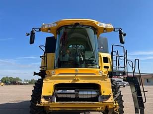 Main image New Holland CR9070 1