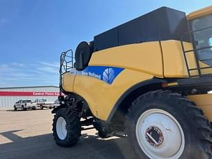 Main image New Holland CR9070 4