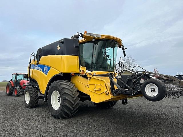 Image of New Holland CX8070 equipment image 1