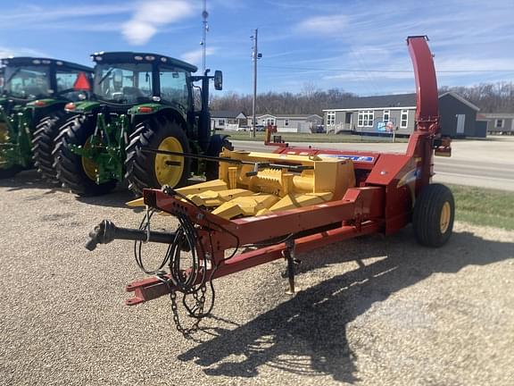 Image of New Holland FP240 equipment image 1