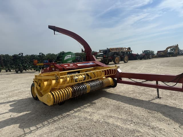Image of New Holland FP240 equipment image 3