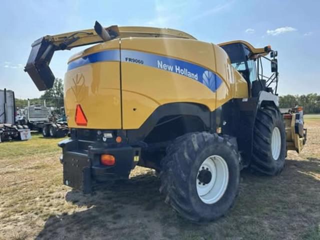 Image of New Holland FR9060 equipment image 3