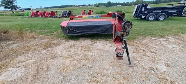 Image of New Holland H6830 equipment image 2