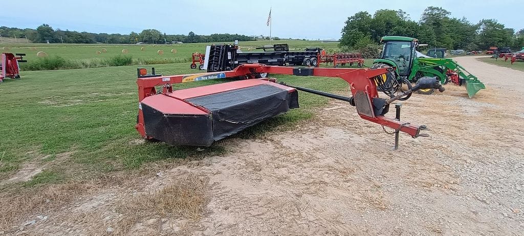 2009 New Holland H6830 Image