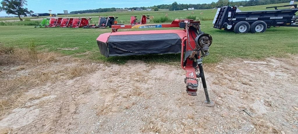 2009 New Holland H6830 Equipment Image0