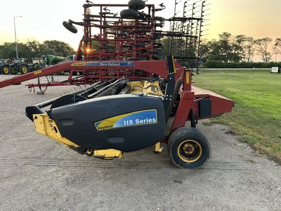 Image of New Holland H7150 equipment image 3