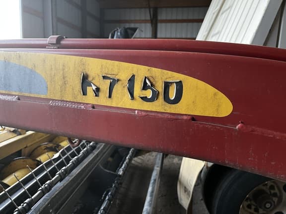 Image of New Holland H7150 equipment image 3