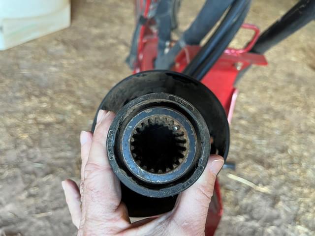 Image of New Holland H7150 equipment image 4