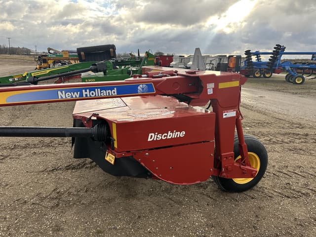 Image of New Holland H7230 equipment image 2