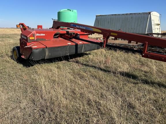 Image of New Holland H7450 equipment image 1