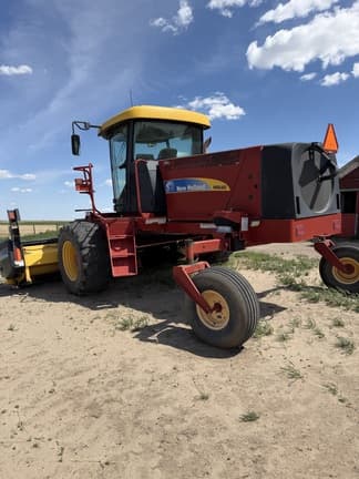 Image of New Holland H8040 equipment image 2