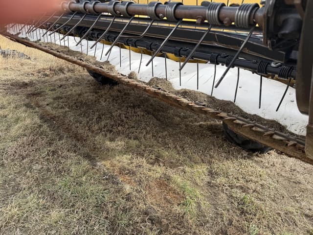 Image of New Holland H8040 equipment image 2