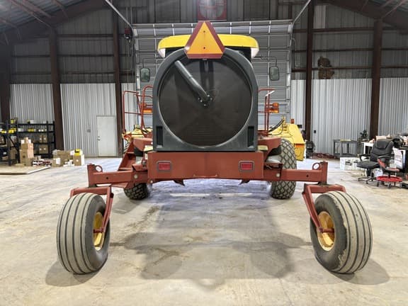 Image of New Holland H8060 equipment image 2