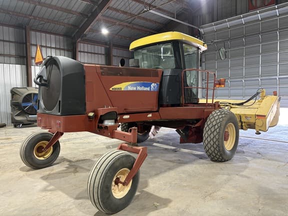 Image of New Holland H8060 equipment image 3
