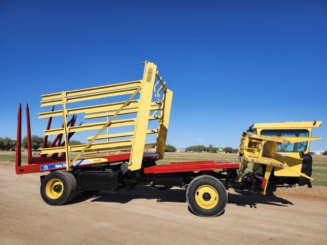Image of New Holland H9880 equipment image 1