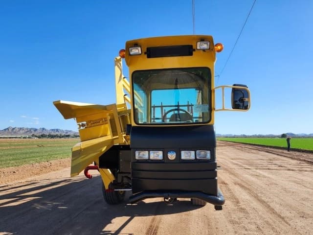 Image of New Holland H9880 equipment image 2