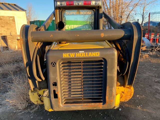Image of New Holland L185 equipment image 3