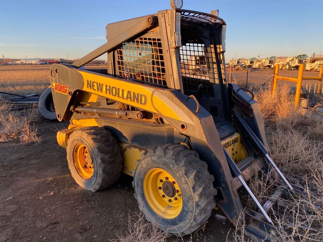 Image of New Holland L185 Primary image