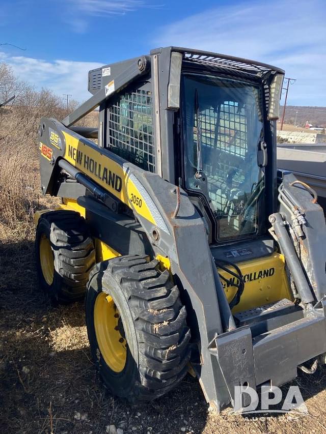 Image of New Holland L185 equipment image 2