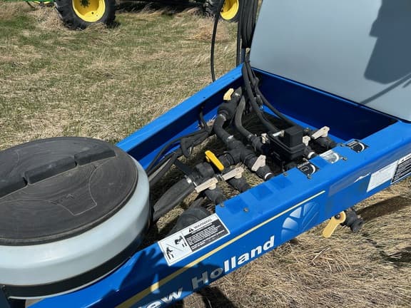 Image of New Holland S1070 equipment image 3