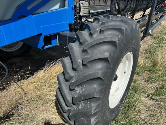 Image of New Holland S1070 equipment image 4