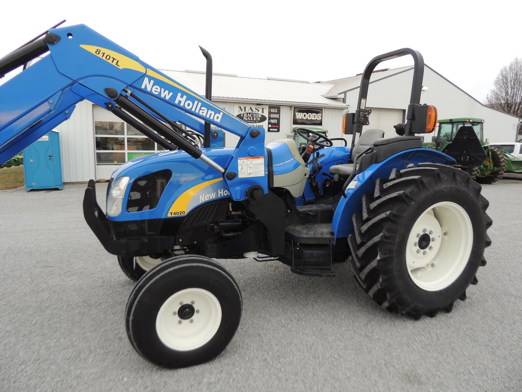 2009 New Holland T4020 Equipment Image0