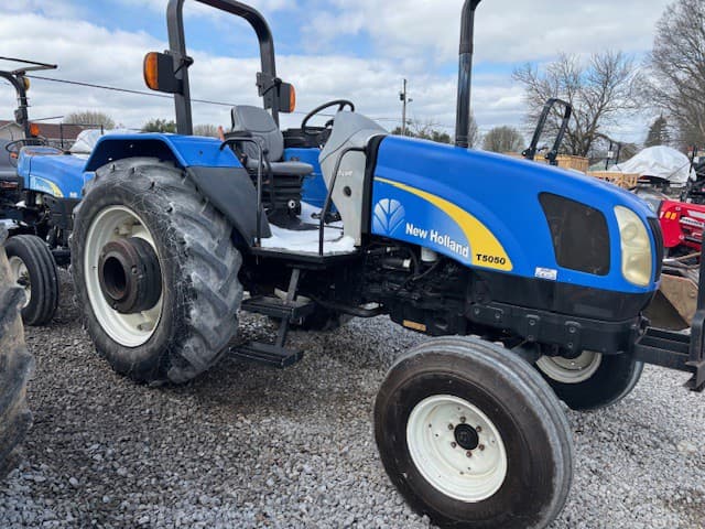 Image of New Holland T5050 equipment image 1
