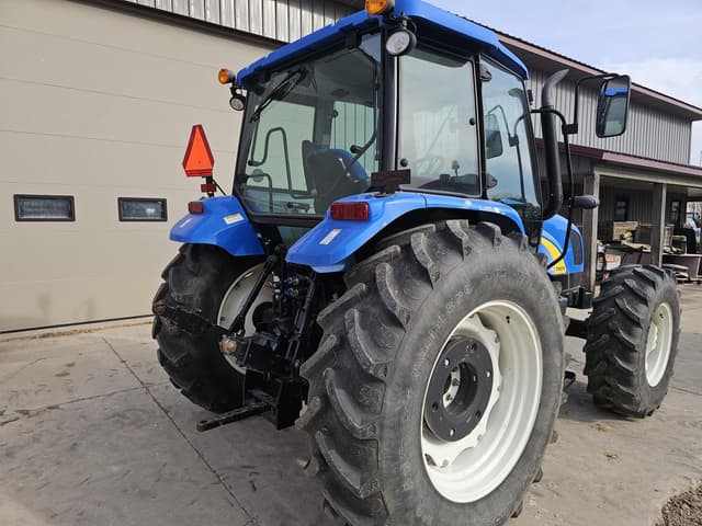 Image of New Holland T5070 equipment image 4