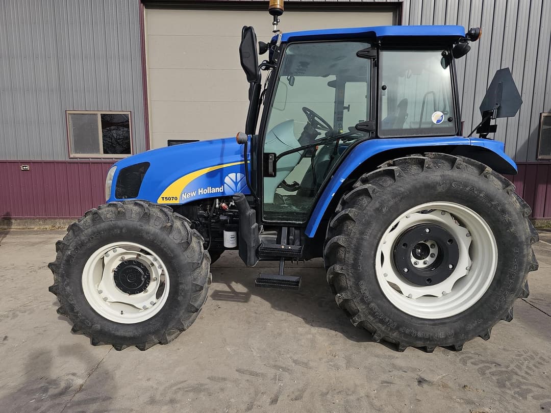 Image of New Holland T5070 Primary image