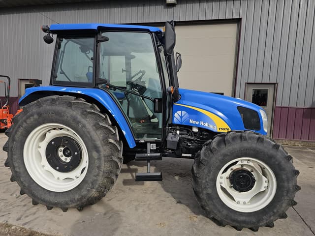 Image of New Holland T5070 equipment image 1