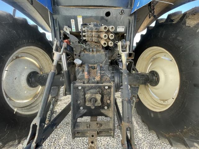 Image of New Holland T6020 equipment image 4